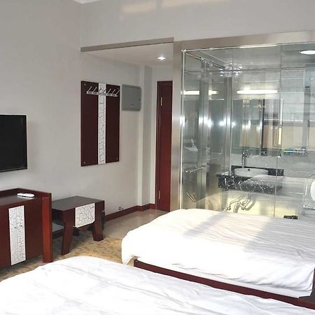 Hangjia Hotel Урумчи Экстерьер фото